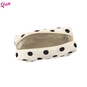 Sac cosmétique en tricot gaufré sac organisateur en cuir véritable sac cosmétique portable - Product Image 1