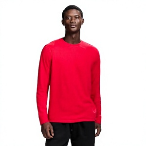 เสื้อยืดคอกลมแขนยาวสีแดงสำหรับผู้ชาย ทรงปกติ สีพื้น - Product Image 3