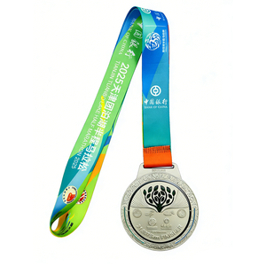 Medalla Personalizada para <span class=keywords><strong>la</strong></span> Carrera Benéfica RAM HERO RUN 2026, Aleación <span class=keywords><strong>de</strong></span> Zinc, Plateada en Plata Antigua, con Número 7 y Diseño con Logotipo del <span class=keywords><strong>Hospital</strong></span> - Product Image 2