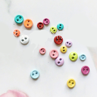 Boutons en résine miniatures de haute qualité, 3 mm, à deux trous, petits accessoires en tissu pour poupée Blythe, boutons super petits pour vêtements de bébé
