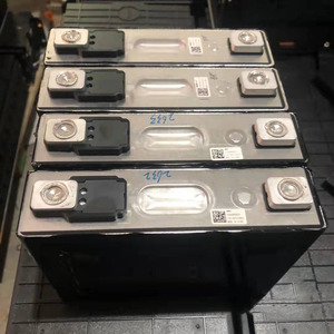 จัดส่งฟรีไปยังสหภาพยุโรป สหรัฐอเมริกา แบตเตอรี่ลิเธียมทรงเหลี่ยม Samsung SDI94 Li-<span class=keywords><strong>Ion</strong></span> 3.7V 94AH NMC NCM - Product Image 2