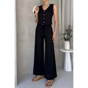 Conjunto de Dos Piezas para Mujer DEFILE: Pantalones Cómodos de Cintura Alta y Chaleco sin Mangas - Elegante Atuendo Negro en Mezcla de Poliéster - Product Image 1
