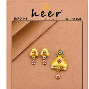 Pendentif finition or mat avec boucles d'oreilles, bijoux ethniques classiques, pierres rouges et vertes, colliers de créateur pour mariages et occasions festives - Product Image 3