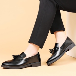 Zapatos Formales de Lujo Británicos Personalizados para Hombre, Otoño 2025, con Aumento de Altura, Puntera Puntiaguda, Calcetines a Juego, Mocasines Cómodos de Fábrica - Product Image 4