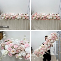 Stock entrepôt USA : Ensemble de fleurs artificielles en forme de cœur rose pour arche de toile de fond, idéal pour demande en mariage romantique et décoration de la Saint-Valentin