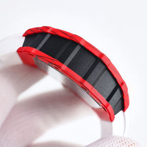 Reloj Automático RM Rojo Blanco 1201 de Fibra de Carbono, Reloj Deportivo Elegante y Moderno, Impresionante y Cómodo para Uso Activo Durante Todo el Día - Product Image 4