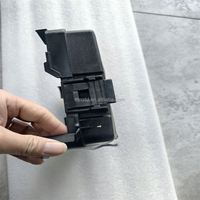 Couvercle de boîtier de fusibles extérieur d'origine pour utilisation transfrontalière 91956M7020 Convient pour K-ia Ceratto