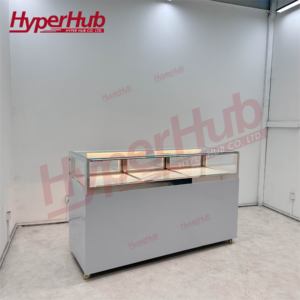 Vitrina Refrigerada para Pasteles con Cuerpo de Acero, Enfriamiento por Aire, Alta Transparencia, Iluminación LED, Diseño Cuadrado, Fabricada en China - Product Image 3