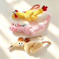 Mini jouet en peluche torsadé en coton PP doux, motif animal à long cou, tendance, pour décoration de sac et porte-clés, en promotion