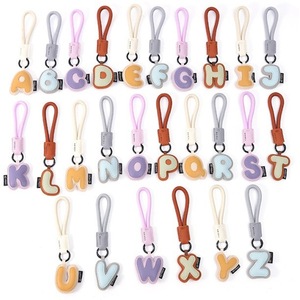 Llavero con letras YXDian A B C D, colgante de cuero PU para bolso, llave de coche, accesorio, regalo - Product Image 4