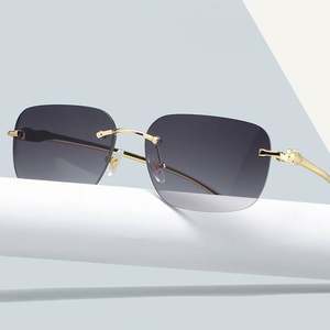 Gafas de Sol Cuadradas Sin Montura con Lentes Degradadas UV400, Estilo Vintage para Mujer, Moda 2022 - Product Image 1