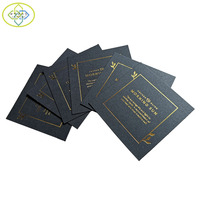Impression d'étiquettes en carton noir personnalisées avec impression offset, taille et forme personnalisées pour l'emballage en boîte