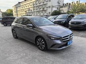 <span class=keywords><strong>Mercedes</strong></span>-Benz B200 Berlina Usata 2022 Economica AWD, Guida a Sinistra, Sedili in Pelle, Pneumatici R18, Cambio Automatico, Telecamera Posteriore - Product Image 2