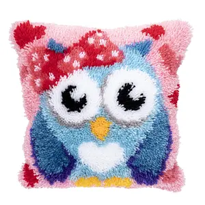 Suministro de fabricantes Alfombra de lana bordado pestillo gancho almohada kits dibujos animados almohada búho patrón felpa almohada sofá cojín - Product Image 1