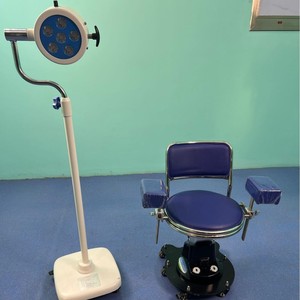 Chaise médicale électrique réglable en hauteur, rotation, usage hospitalier, coussin en mousse en cuir PU - Product Image 3
