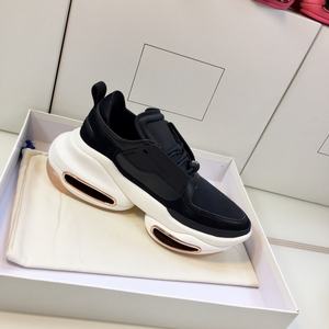 Zapatillas Deportivas de Diseño de Lujo 2026, Marca de Moda Casual, Plataforma Gruesa, Cómodas, Transpirables, Ligeras para Correr - Product Image 1