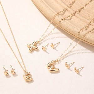Collar con Letra, Aleación de Zinc, Regalo para Mujer, Conjunto de Joyería de Moda, Colgante con Letra del Alfabeto Inglés, Cadena para Clavícula - Product Image 1
