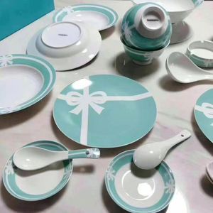 Service de table en porcelaine fine, style européen, vaisselle en céramique de luxe et 28 pièces de cadeaux noirs, 6 ensembles de bols en verre - Product Image 1