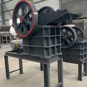 Small Scale Rock <b>Mining</b> Equipment Diesel Engine 1-3 TPH PE150*250 Mini Jaw Crusher <b>Machine</b> for Gold Ore Crushing - Product Image 3