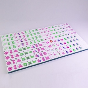 Nuevo Juego de Fichas de Mahjong Americanas Acrílicas Verdes de 4 Capas de Primera Calidad con Bolsa de Almacenamiento para Entretenimiento en el Hogar y Regalos - Product Image 4