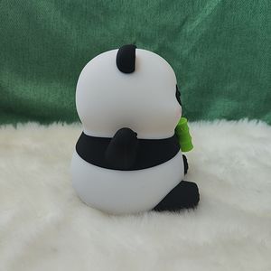 Lámpara Nocturna Infantil de Silicona con Forma de Panda, Regulable, con Temporizador de 30 Minutos, Recargable por USB, Lámpara de Noche Suave para Dormitorio o Cuarto de Bebé - Product Image 6