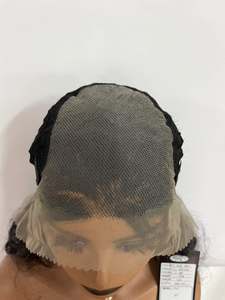 <span class=keywords><strong>Parrucca</strong></span> <span class=keywords><strong>Bionda</strong></span> 613 <span class=keywords><strong>con</strong></span> Onde Morbide, Senza Colla, <span class=keywords><strong>con</strong></span> Radice Scura, Pre-Piumata, Platino, per Donna, 26 Pollici, Capelli Sintetici Misti - Product Image 6