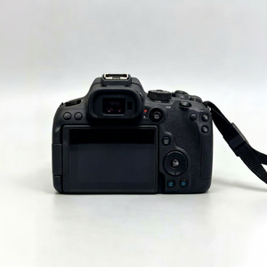 Appareil photo hybride Canon EOS R7 d'occasion prêt à être expédié, boîtier seul, capteur APS-C 32,5 MP, vidéo 4K 60p, excellent prix pour la photographie de la faune - Product Image 1