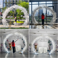 Arche de mariage en acier inoxydable blanc Banyan avec fleurs en soie, pour décoration extérieure de pelouse et de cour, portail floral pour événements avec éclairage