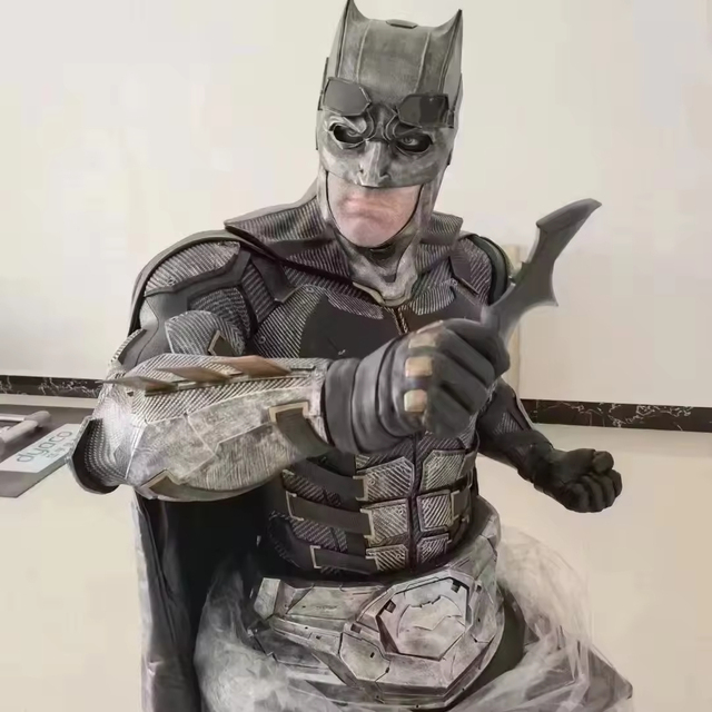 Top Quality Resin Fiberglass Collection Display Action Figure Bat Man Statue Life Size Bat Man Statue