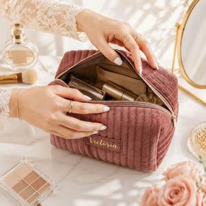 Pochette de maquillage en velours avec nom personnalisé, trousse de toilette de voyage pour femmes, cadeau d'anniversaire pour elle - Product Image 3
