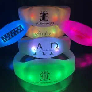High Quality Remote Controlled LED Bracelet DMX Control LED Wristband Silicone Flashing Outdoor Party Bar