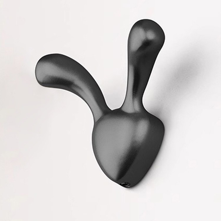 Black rabbit hook (1 piece per pack)