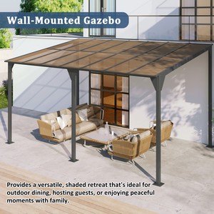 Pergola murale moderne d'extérieur avec toit en polycarbonate incliné, structure en fer thermolaqué, protection UV60+, résistante aux intempéries et écologique - Product Image 3
