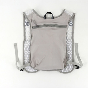 Chaleco de Hidratación Ligero y Transpirable para Senderismo, Correr y <span class=keywords><strong>Ciclismo</strong></span>, con Compartimento para Bolsa de Agua - Product Image 3