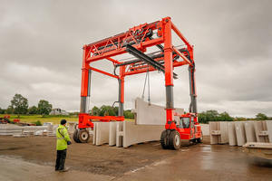 Chariot à portique à roues personnalisé avec entraînement par moteur ou hydraulique, <span class=keywords><strong>grue</strong></span> à conteneurs à pneus, 30t, 40 tonnes, 60 tonnes, 80 tonnes - Product Image 6