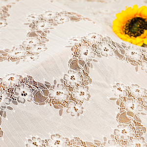 Tela Bordada con Encaje Francés Floral, Color Personalizable para Vestidos, Velos de Novia, Adornos de Boda, Flecos de Pestañas Naturales - Product Image 1