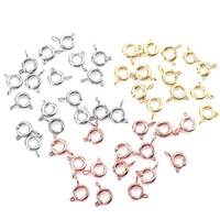 Fermoirs à ressort plaqués or de différentes tailles en acier inoxydable pour colliers et bracelets
