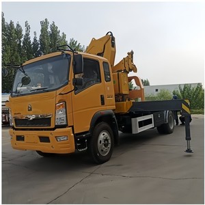 Camión Grúa de Plataforma Plana HOWO 4x2, Camión de Rescate de 5 Toneladas Sinotruck con Grúa de Brazo y Cargador - Product Image 4