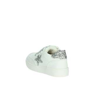 Zapatillas Deportivas Balducci para Niña, Blancas con Estrella Plateada Brillante y Tacón Grueso - Product Image 2