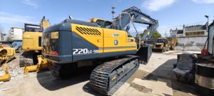 Hyundai 220 Excavator Power Precision Fuel-Efficient Low Emission for Urban General Construction Versatile Digging Motor Engine - Product Image 2