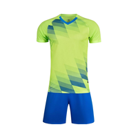 Ensemble de sport d'été pour homme : maillot de football et short 100 % polyester avec t-shirt d'équipe