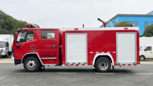 Nouveau dongfeng Sinotruk HOWO 6X4 4X2 pompe de réservoir d'eau d'<span class=keywords><strong>aéroport</strong></span> extincteur <span class=keywords><strong>camion</strong></span> de lutte contre l'incendie <span class=keywords><strong>prix</strong></span> <span class=keywords><strong>camion</strong></span> de pompiers - Product Image 4