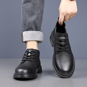 Bottes d'hiver doublées de polaire pour hommes, noires, à lacets, bout rond, chaussures de sport à tige haute pour temps froid - Product Image 3