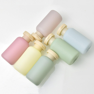 Botella de Tónico Cosmético PET Transparente Personalizada de Lujo con Tapa de Cúpula, Diseño Esmerilado Suave al Tacto, Envase Vacío para Lociones para el Cuidado de la Piel - Product Image 5