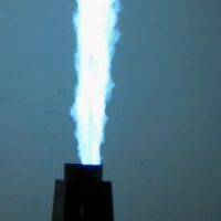 RVB Quatre couleurs Feu scène cracheur de feu machine