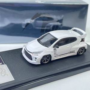 Modèle de voiture en alliage modifié Fuji 1/64 GR Yaris <span class=keywords><strong>Rocket</strong></span> <span class=keywords><strong>Bunny</strong></span> Widebody, simulation d'ornement - Product Image 4