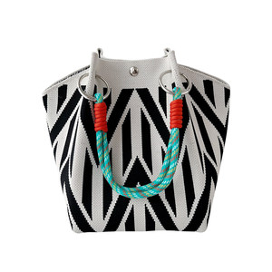 Sac à main carré petit et tendance en PU tricoté japonais coréen, tout-aller, grande capacité, pour femmes - Product Image 3