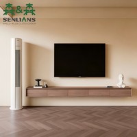 Console TV en bois style Japandi avec façades à grain continu, rangement dissimulé et profil mural fin