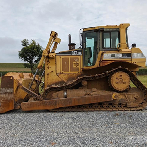 Bulldozer D7G Usado Original con Capacidad de Empuje de 4m, Peso de 27000KG, Alto Momento de Carga - Product Image 1
