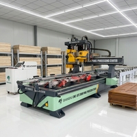 Centre d'usinage CNC ATC pour portes en bois – Machine de découpe, fraisage et perçage de trous de serrures et de charnières